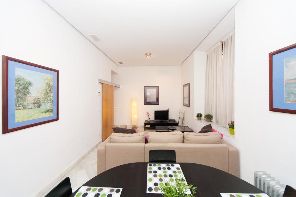 La Casa Del Conde De Gelves Apartments Sevilla Rum bild